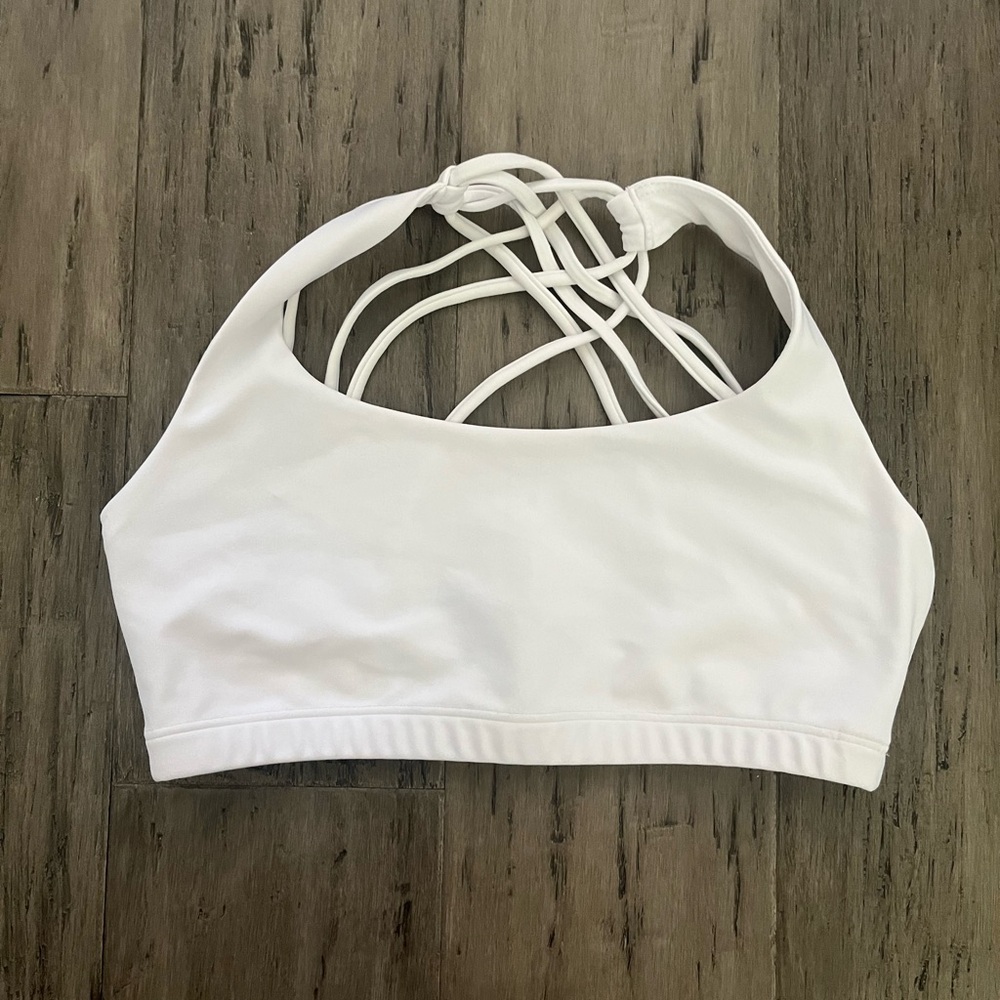 Onzie Chic Sports Bra White Size Small